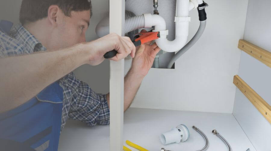Local expert plumbing services in Alamo, IN
